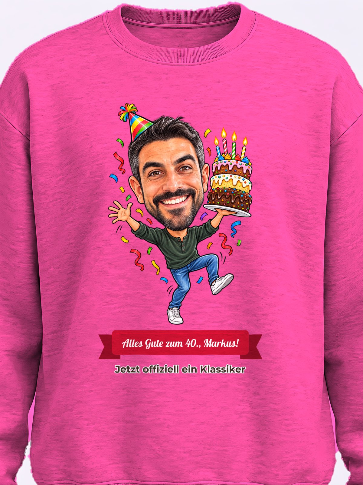 Beispiel: personalisiertes Sweatshirt in Pink – Karikatur vom Foto mit Textband