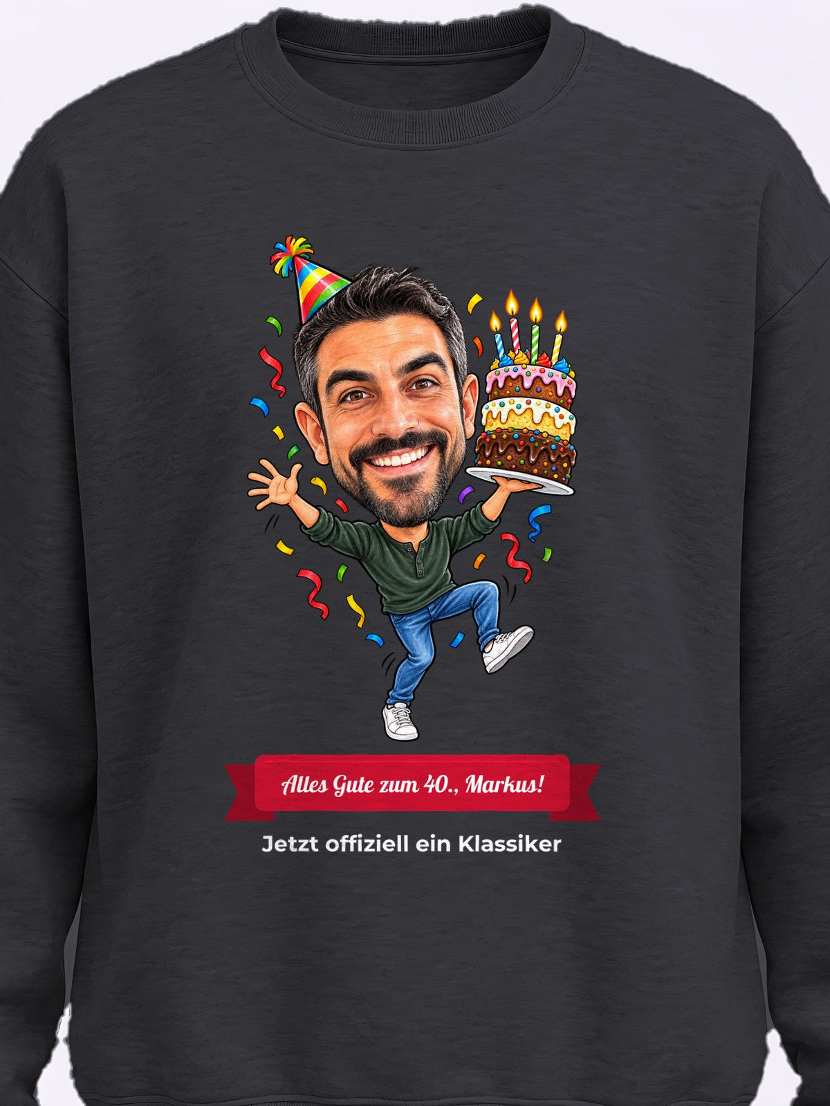 Beispiel: personalisiertes Sweatshirt in Schwarz – Karikatur vom Foto mit Textband